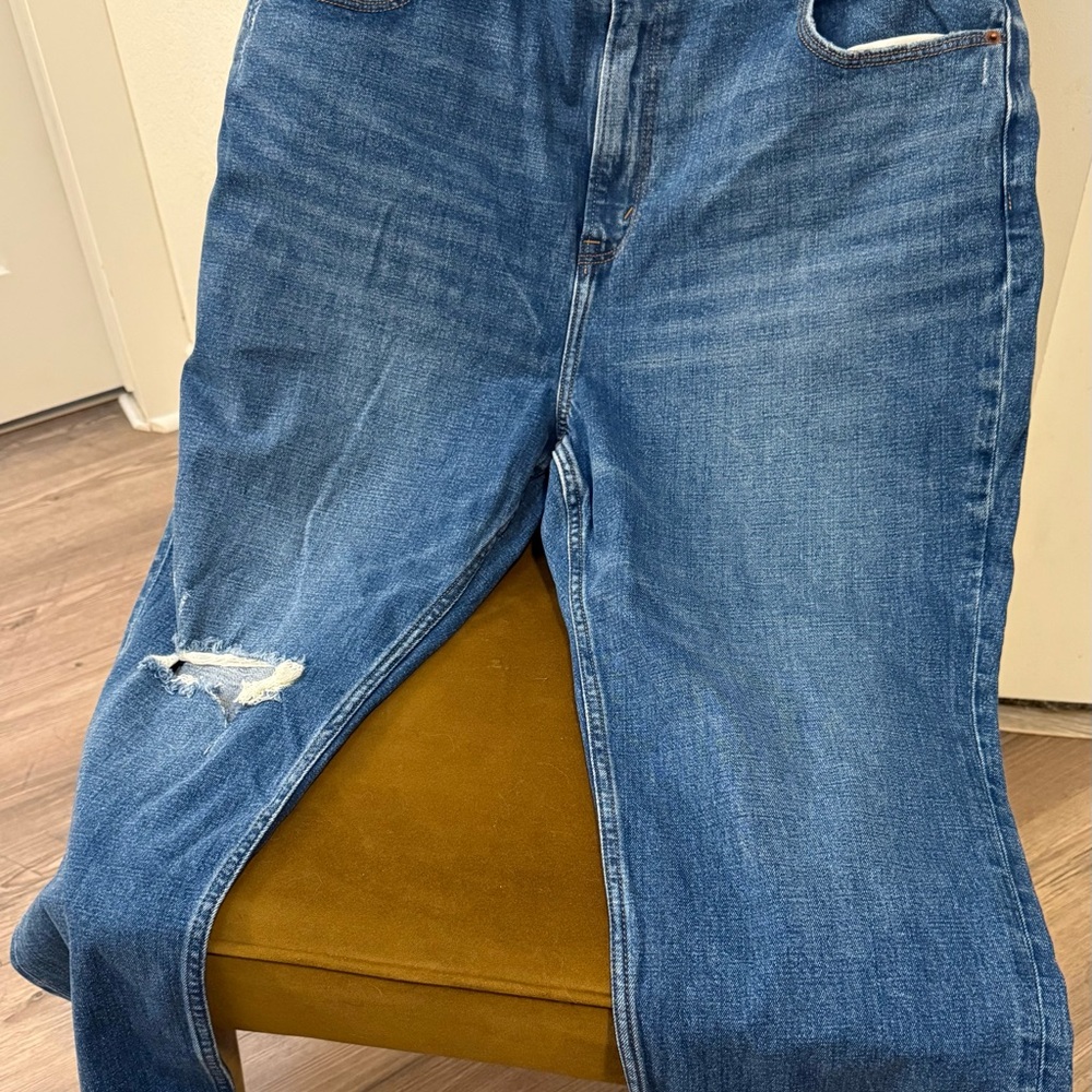 Abercrombie & Fitch Curve Love Ankle Straight Ultra High Rise